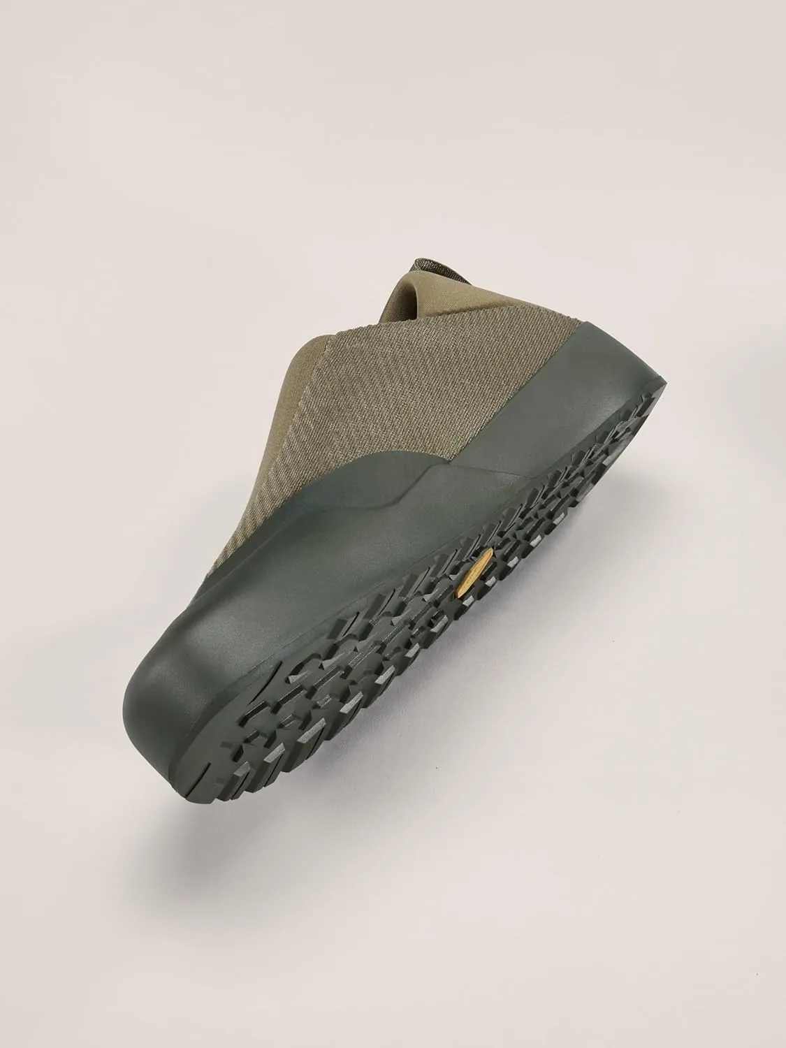 Arc'teryx Men’s Kragg Shoe - Lightweight Pull-On Shoe for Quick Approaches, Everyday Casual Shoes