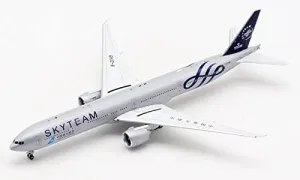 Aviation SKYTEAM China Southern for Boeing 777-300ER B-2049 1/400 DIECAST Aircraft Pre-builded Model