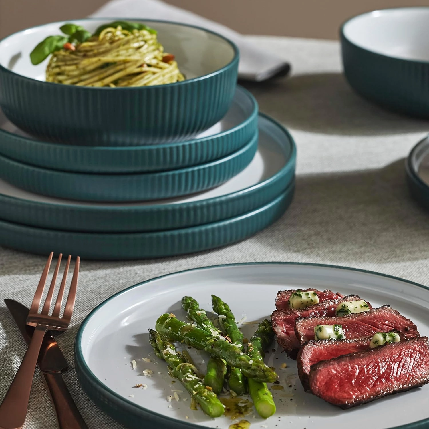 Christian Siriano Laro 12-Piece Stoneware Dinnerware Set, Plates and Bowls Set, Microwave and Dishwasher Safe, Dish Set for 4, Green