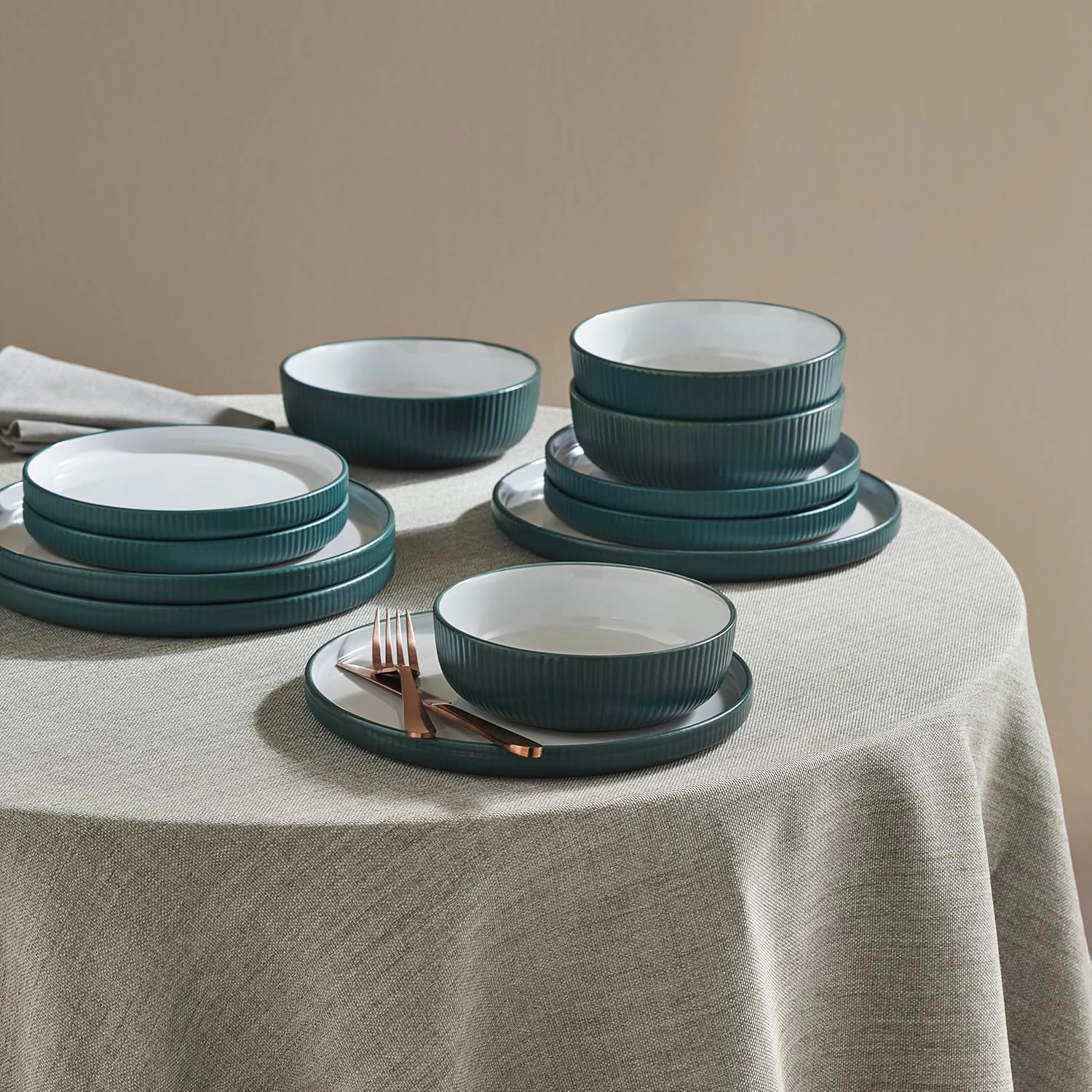 Christian Siriano Laro 12-Piece Stoneware Dinnerware Set, Plates and Bowls Set, Microwave and Dishwasher Safe, Dish Set for 4, Green