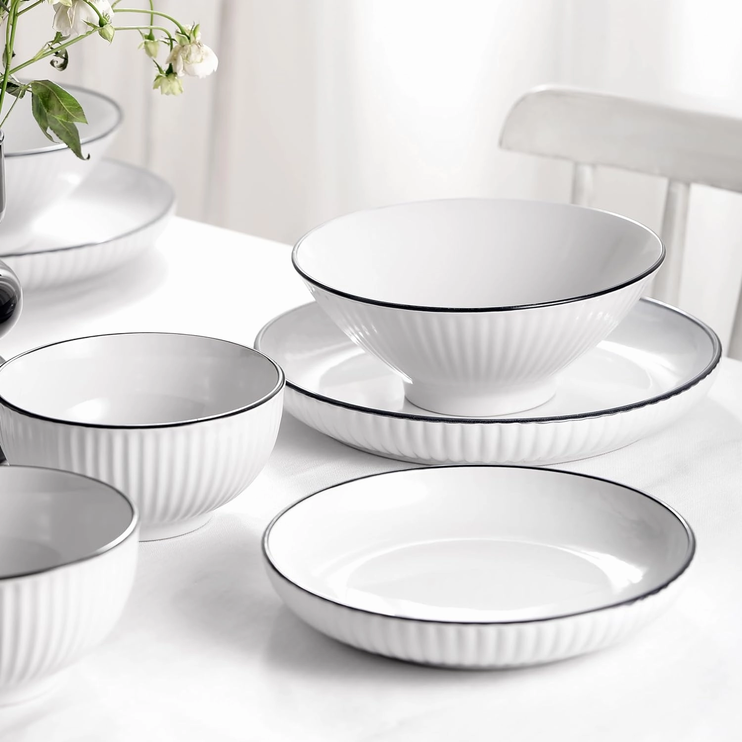 Christian Siriano Lustra Modern 16-Piece Stoneware Dinnerware Set, Plates and Bowls Set, Dinner and Salad Plates, Ramen Bowls, Dishes for 4, White
