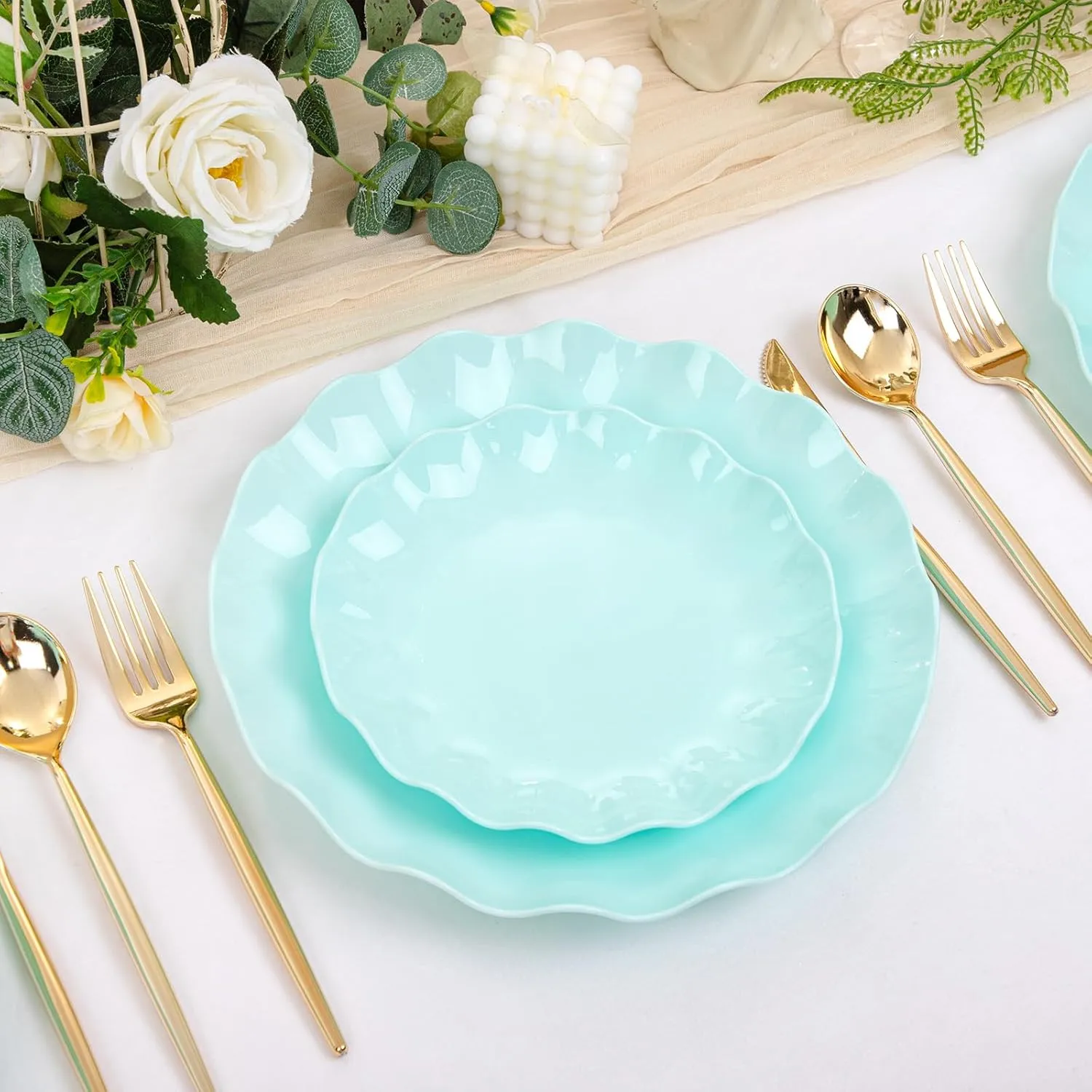 LIYH 24 Pcs Plastic Plates Reusable - Unbreakable Party Scalloped Plates, Microwave & Dishwasher Safe Camping Plate Sets Perfect for Parties, Wedding, Birthday, Picnics, BPA Free (12Guests)