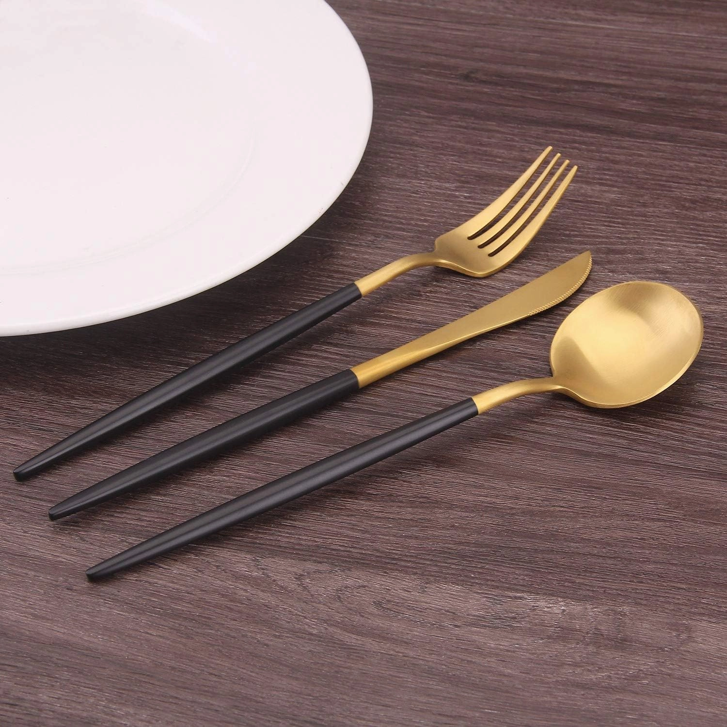 Matte Gold Silverware Set with black handle, Bysta 20-Piece Stainless Steel Flatware Set, Kitchen Utensil Set Service for 4, Tableware Cutlery Set for Home and Restaurant, Dishwasher Safe