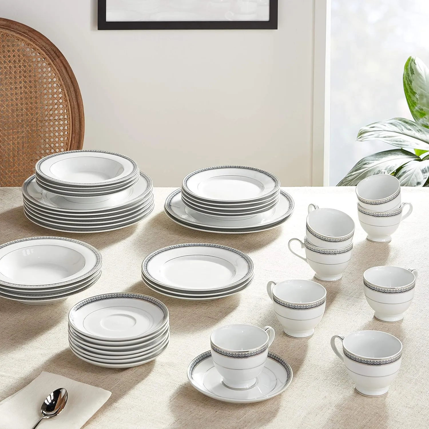 Mikasa Platinum Crown Cobalt 40-Piece Dinnerware Set, Service for 8