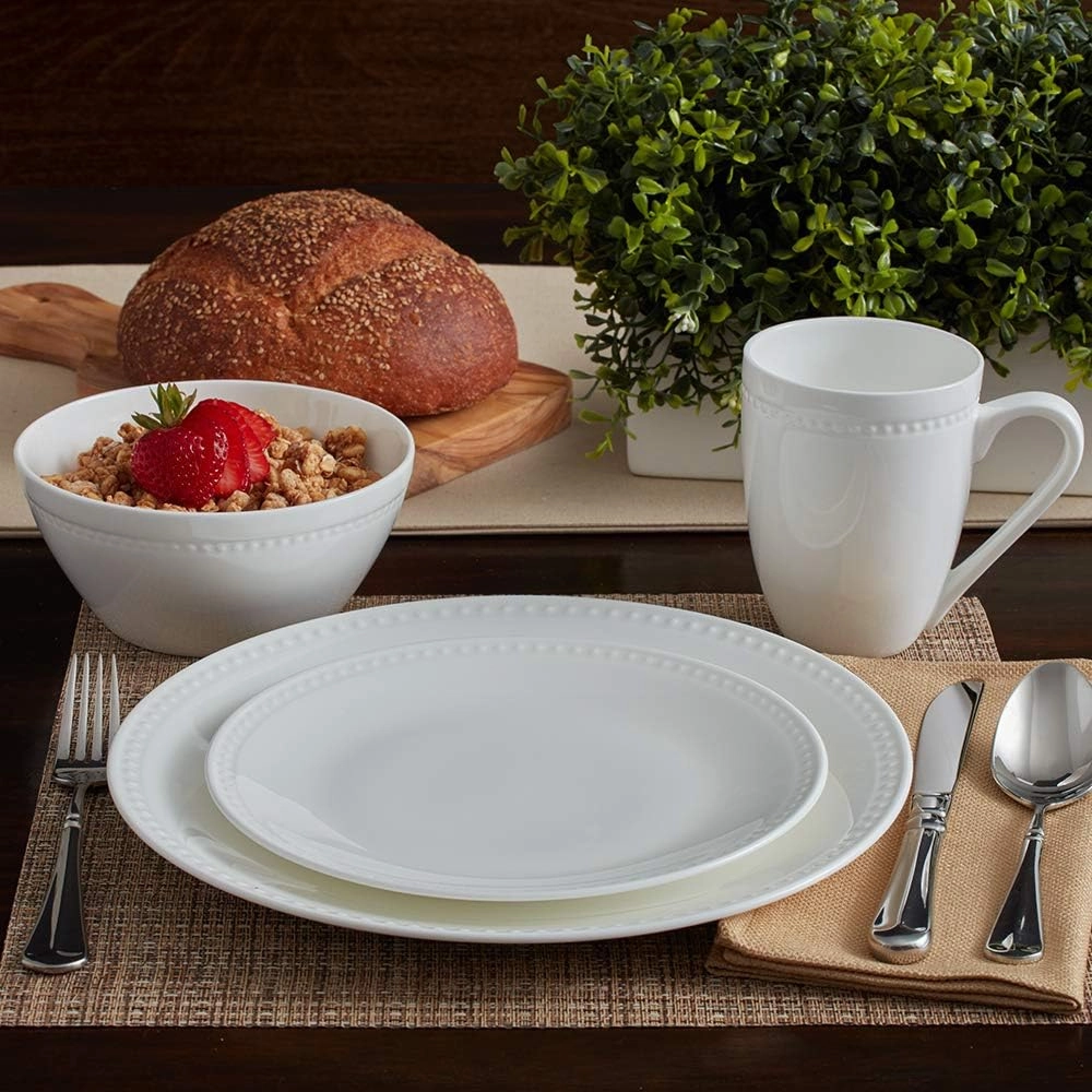 Mikasa 5224192 Loria 16-Piece Dinnerware Set, Service for 4