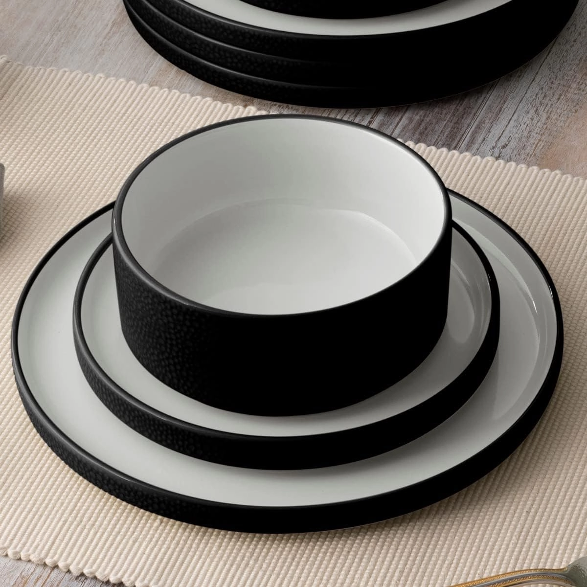 Noritake ColorTex Stone Black 16-Piece Dinnerware Set, Service for 4