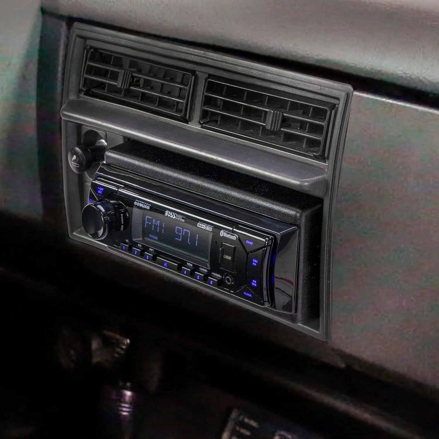 Scosche GM1500B Single DIN Radio Dash Kit with Universal Brackets and Snap-in Extension Compatible with Select 1982-04 GM Vehicles - Stereo Install Kit - See Fit Guide in Images to Verify Your Vehicle
