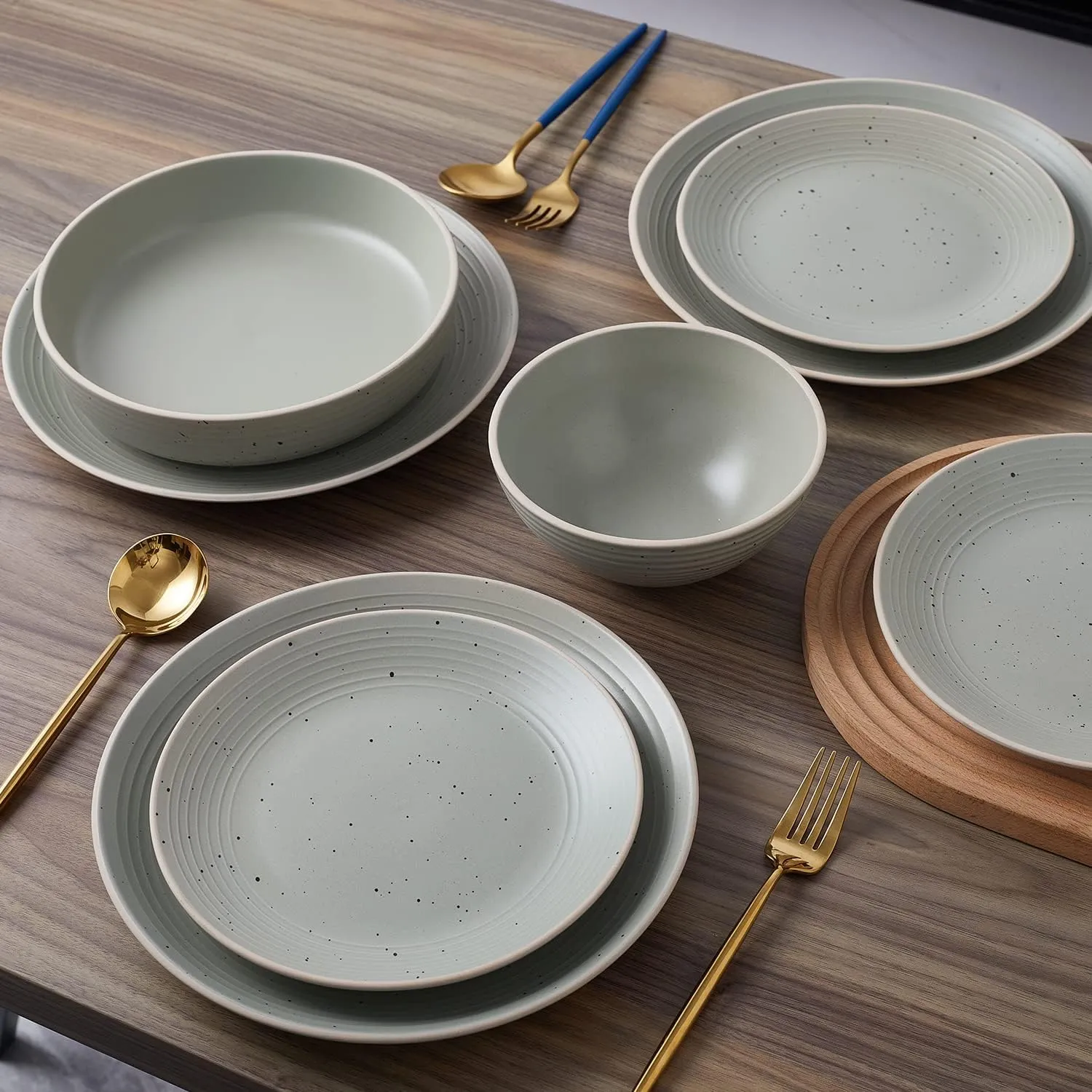 Stone Lain Lauren Stoneware, Rustic Plates and Bowls Set, Dinnerware, Service for 4, Speckled Green, Dishwasher & Microwave Safe, 16-Piece