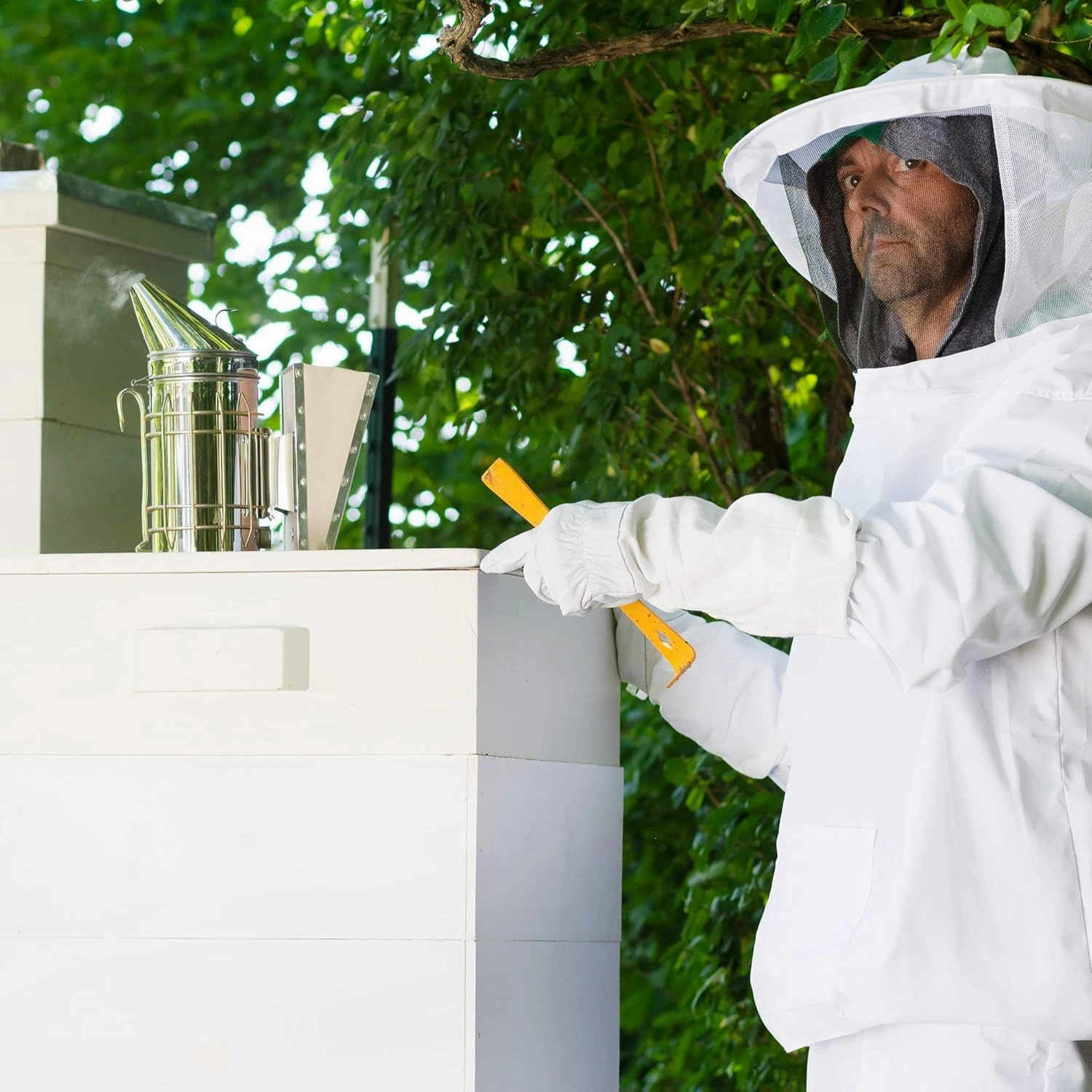 VIVO Professional White Medium Beekeeping Suit, Jacket, Pull Over, Smock with Veil BEE-V105M